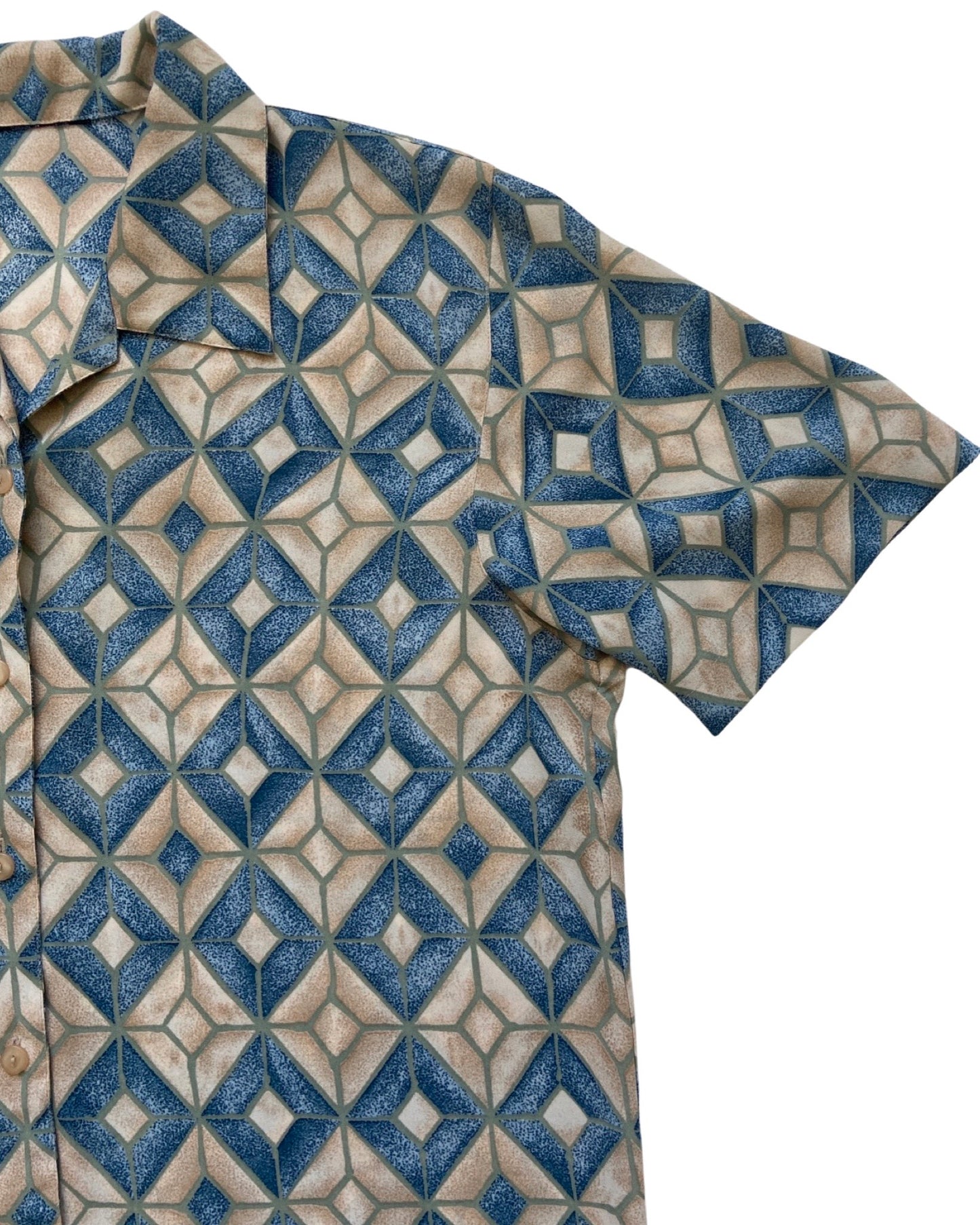 Geometrical Diamond Shirt (M-L)